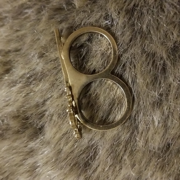 2 Finger Key Ring with Rhinestones - Picture 2 of 5